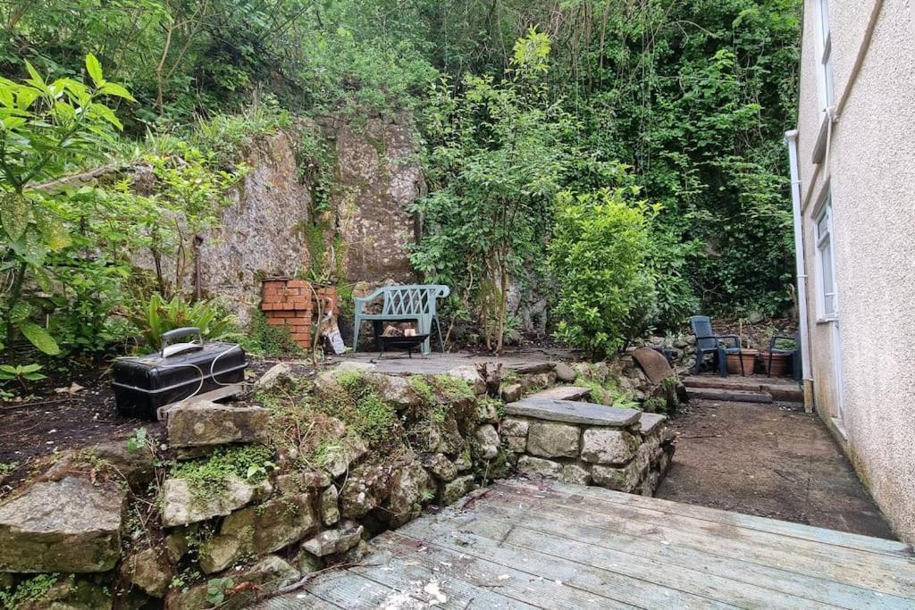 Lovely Seafront Apartment With Garden Swansea Buitenkant foto